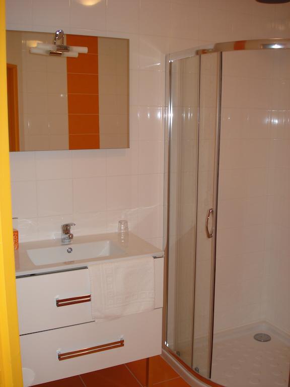 Domaine Du Pre Sale Bed & Breakfast Roz-sur-Couesnon Room photo