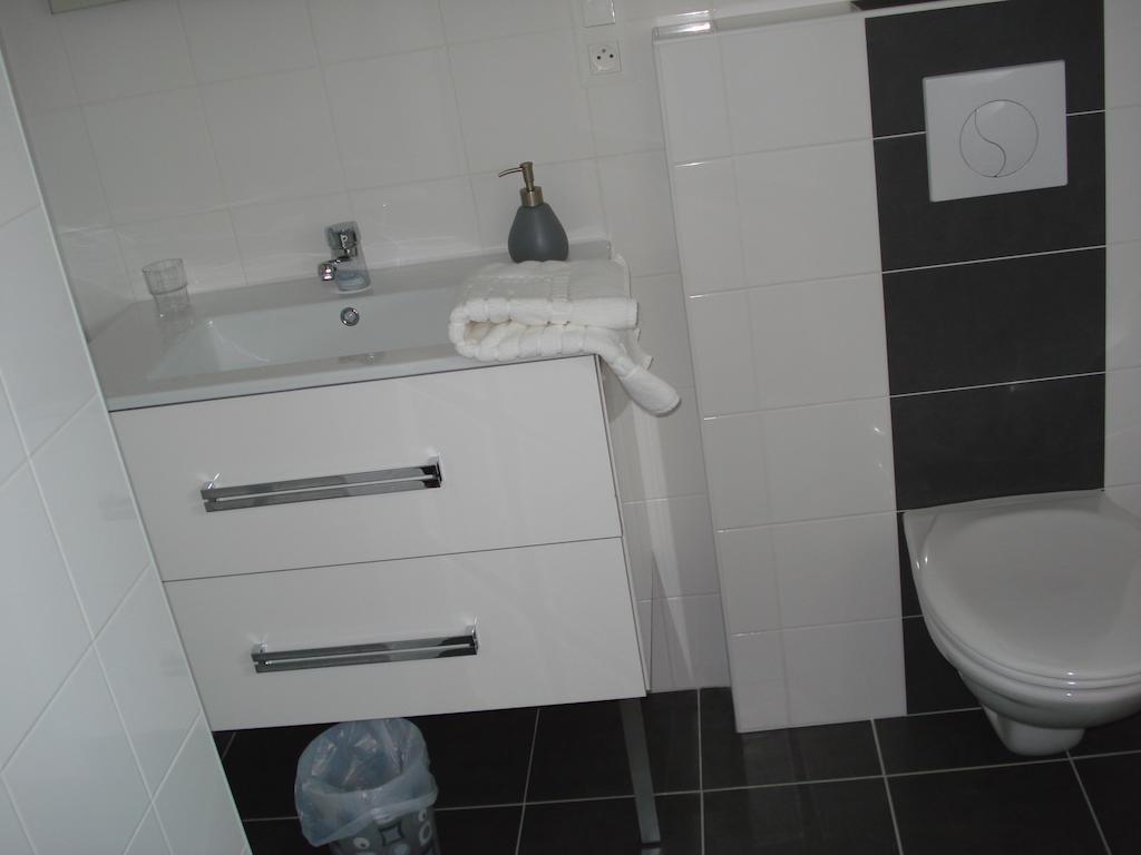 Domaine Du Pre Sale Bed & Breakfast Roz-sur-Couesnon Room photo