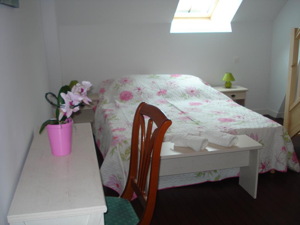 Domaine Du Pre Sale Bed & Breakfast Roz-sur-Couesnon Room photo