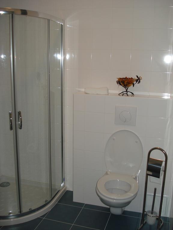 Domaine Du Pre Sale Bed & Breakfast Roz-sur-Couesnon Room photo
